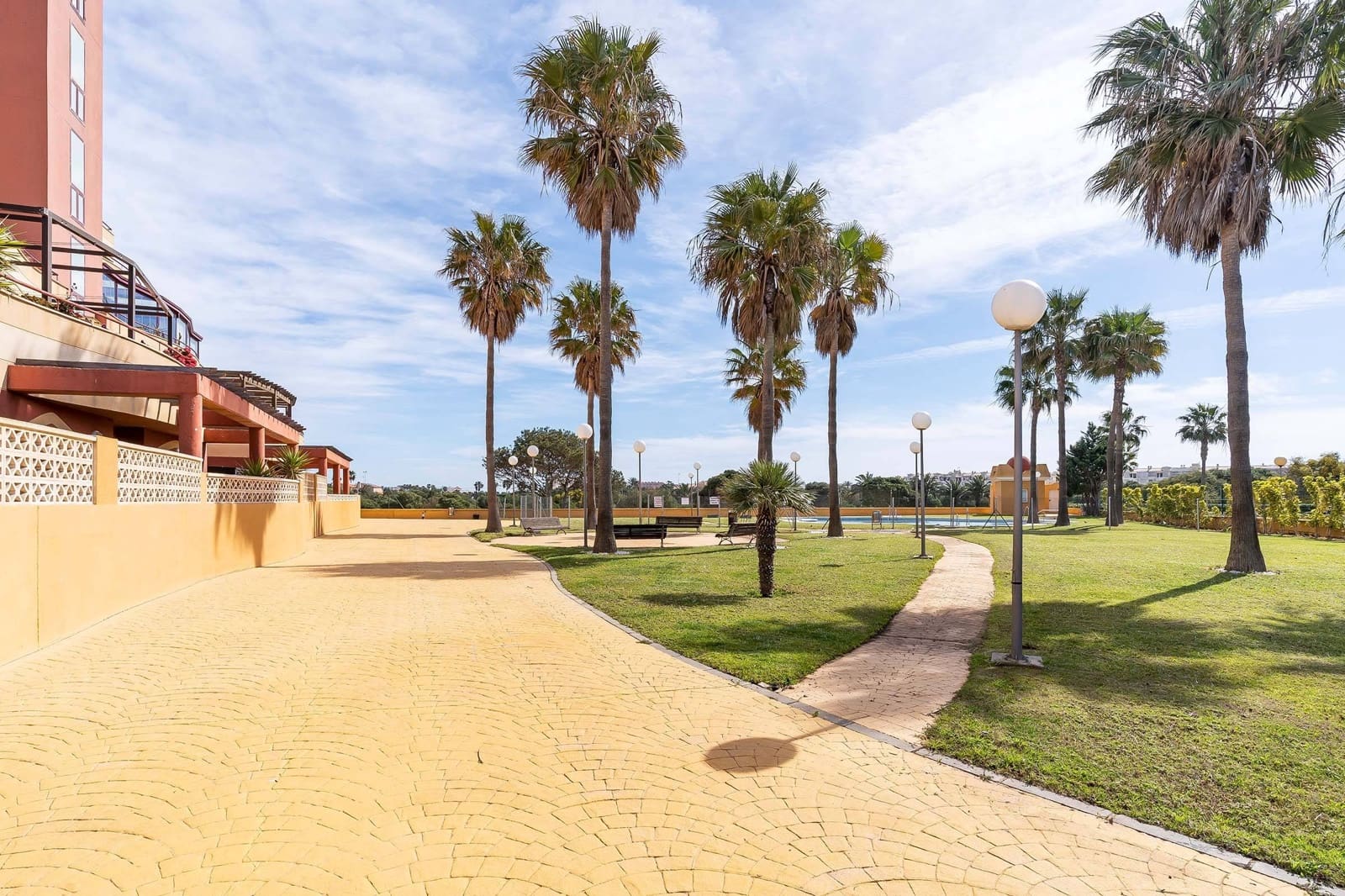 2 quarto Apartamento para arrendar em Roquetas de Mar com piscina garagem - 765 € (Ref: 10120226)