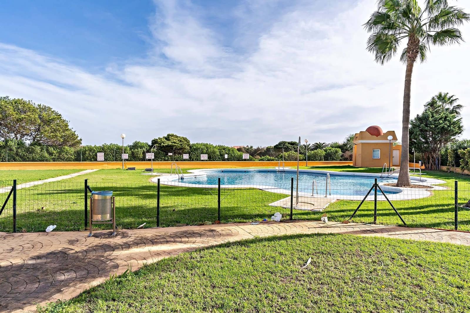 2 quarto Apartamento para arrendar em Roquetas de Mar com piscina garagem - 765 € (Ref: 10120226)