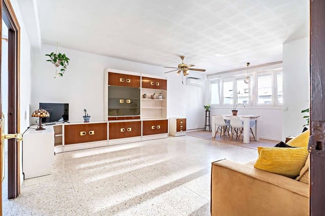 3 soveværelse Lejlighed til leje i Almería by - € 775 (Ref: 10139741)