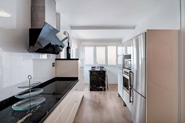 3 soveværelse Rækkehus til leje i Roquetas de Mar med swimmingpool garage - € 1.300 (Ref: 10147147)