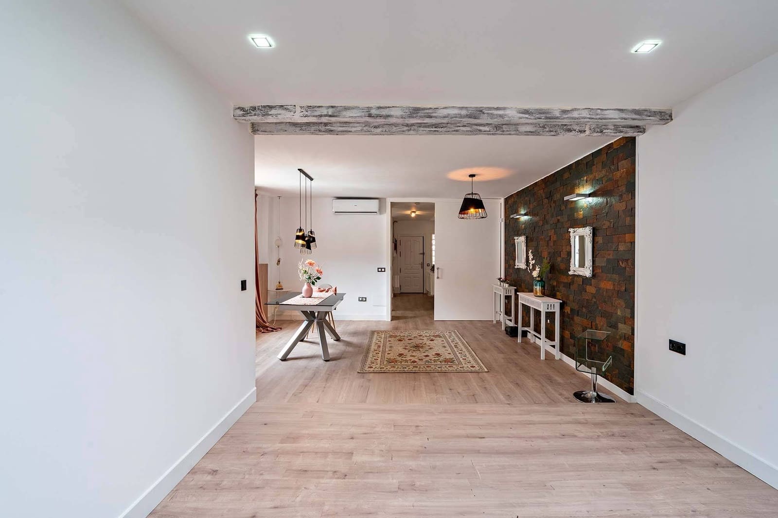 3 soveværelse Rækkehus til leje i Roquetas de Mar med swimmingpool garage - € 1.300 (Ref: 10147147)