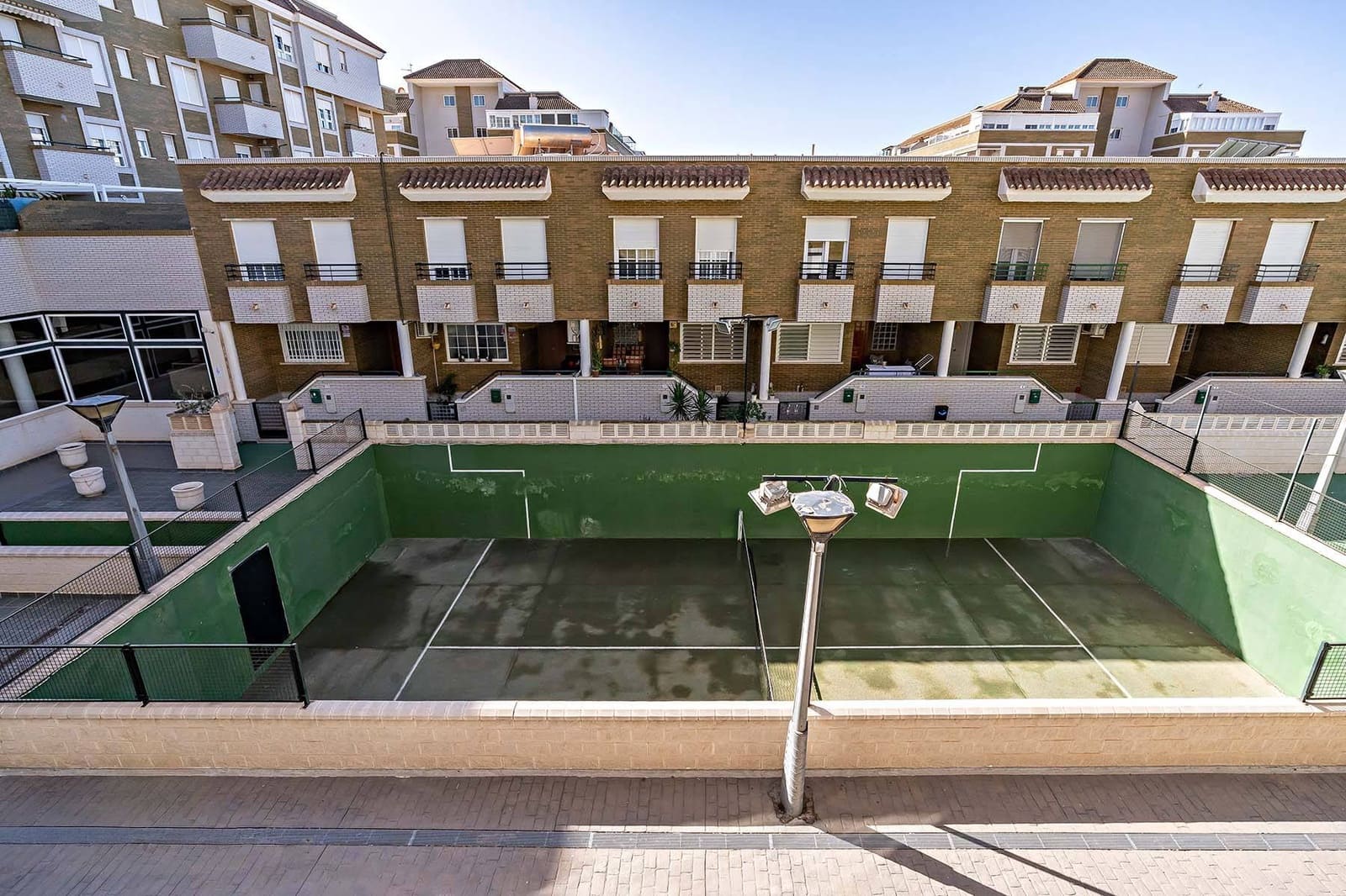 3 soveværelse Rækkehus til leje i Roquetas de Mar med swimmingpool garage - € 1.300 (Ref: 10147147)