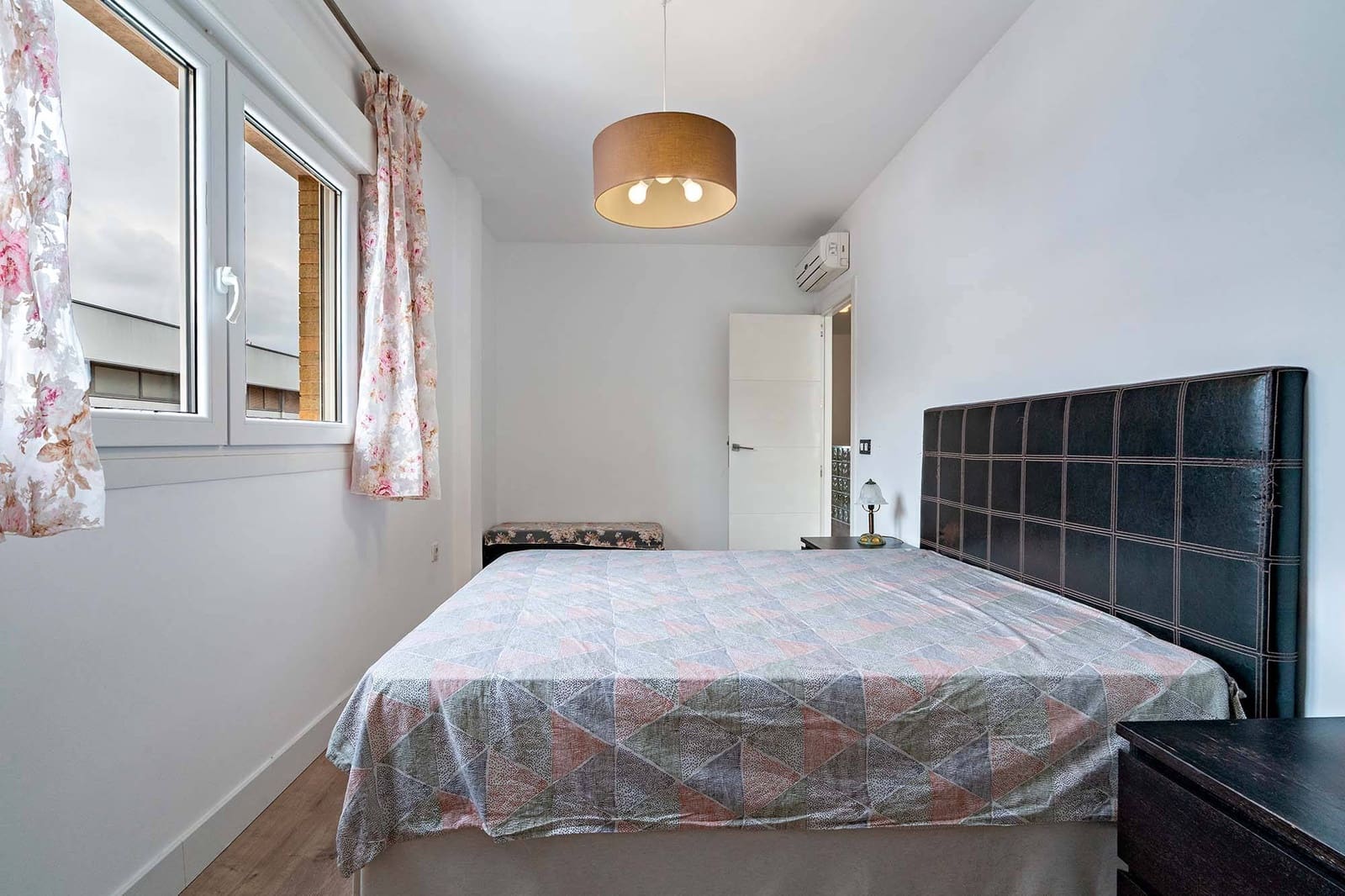 3 soveværelse Rækkehus til leje i Roquetas de Mar med swimmingpool garage - € 1.300 (Ref: 10147147)