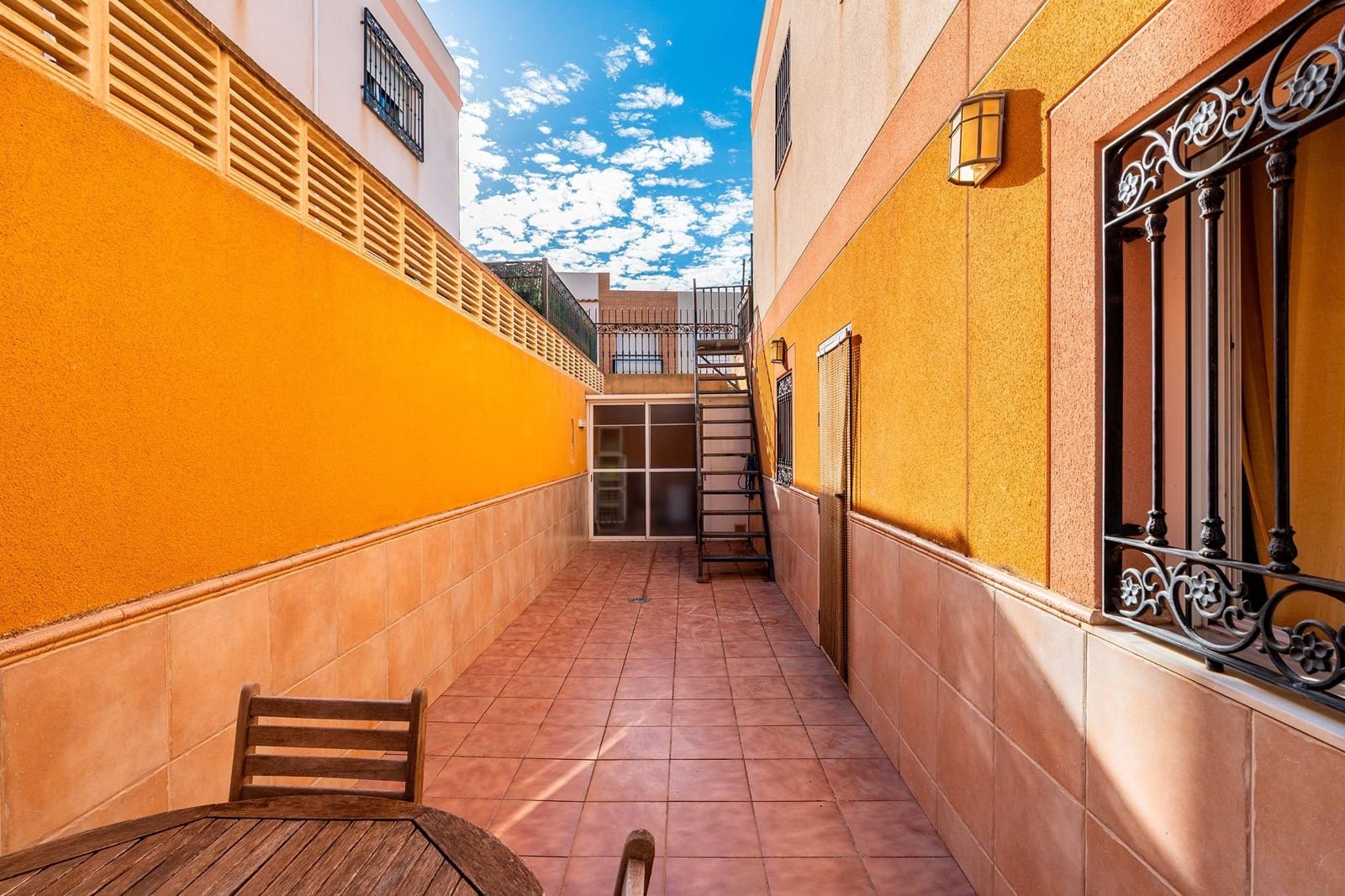 3 slaapkamer Rijtjeshuis te koop in Pechina met garage - € 185.000 (Ref: 10159734)