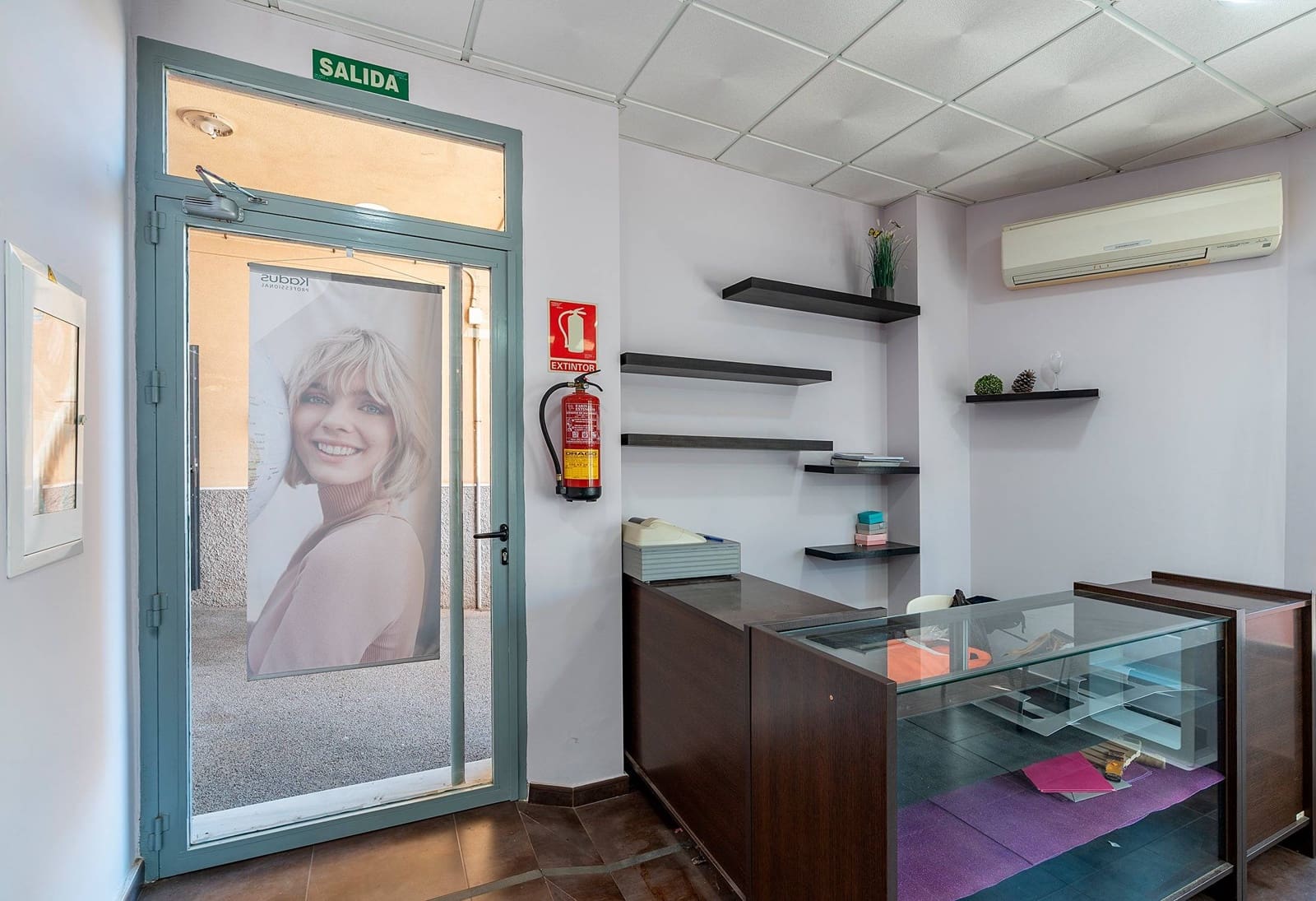 Commerciale da affittare in Retamar - 700 € (Rif: 10180634)