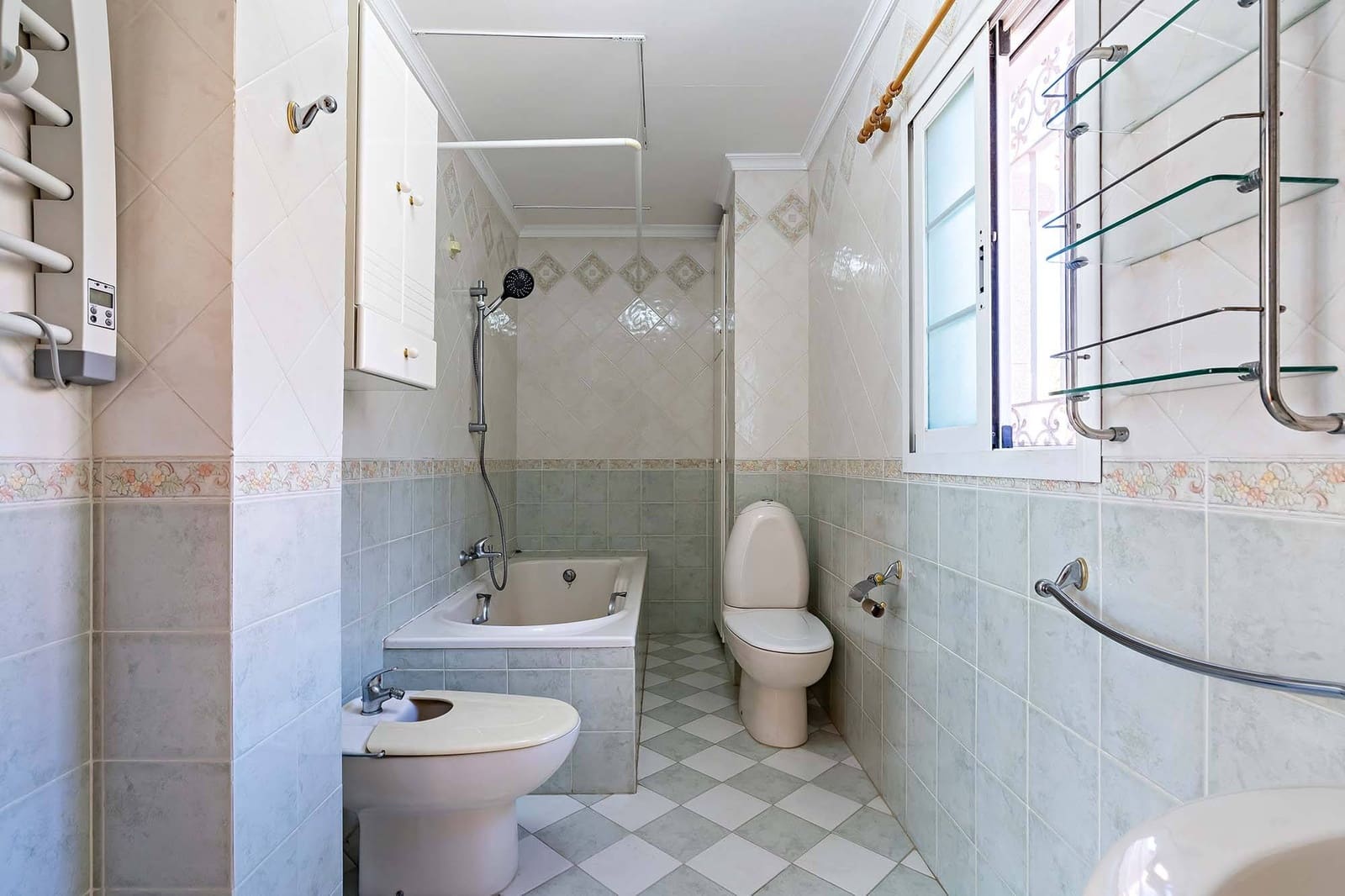 5 bedroom Villa for sale in Aguadulce (Almeria) with pool garage - € 420,000 (Ref: 8099801)