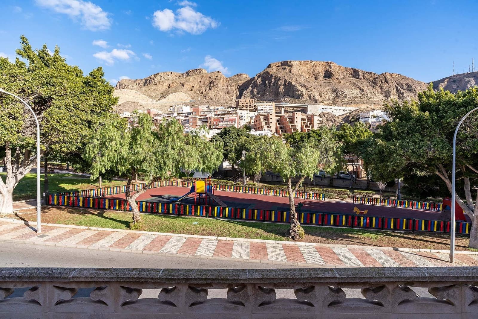 5 bedroom Villa for sale in Aguadulce (Almeria) with pool garage - € 420,000 (Ref: 8099801)