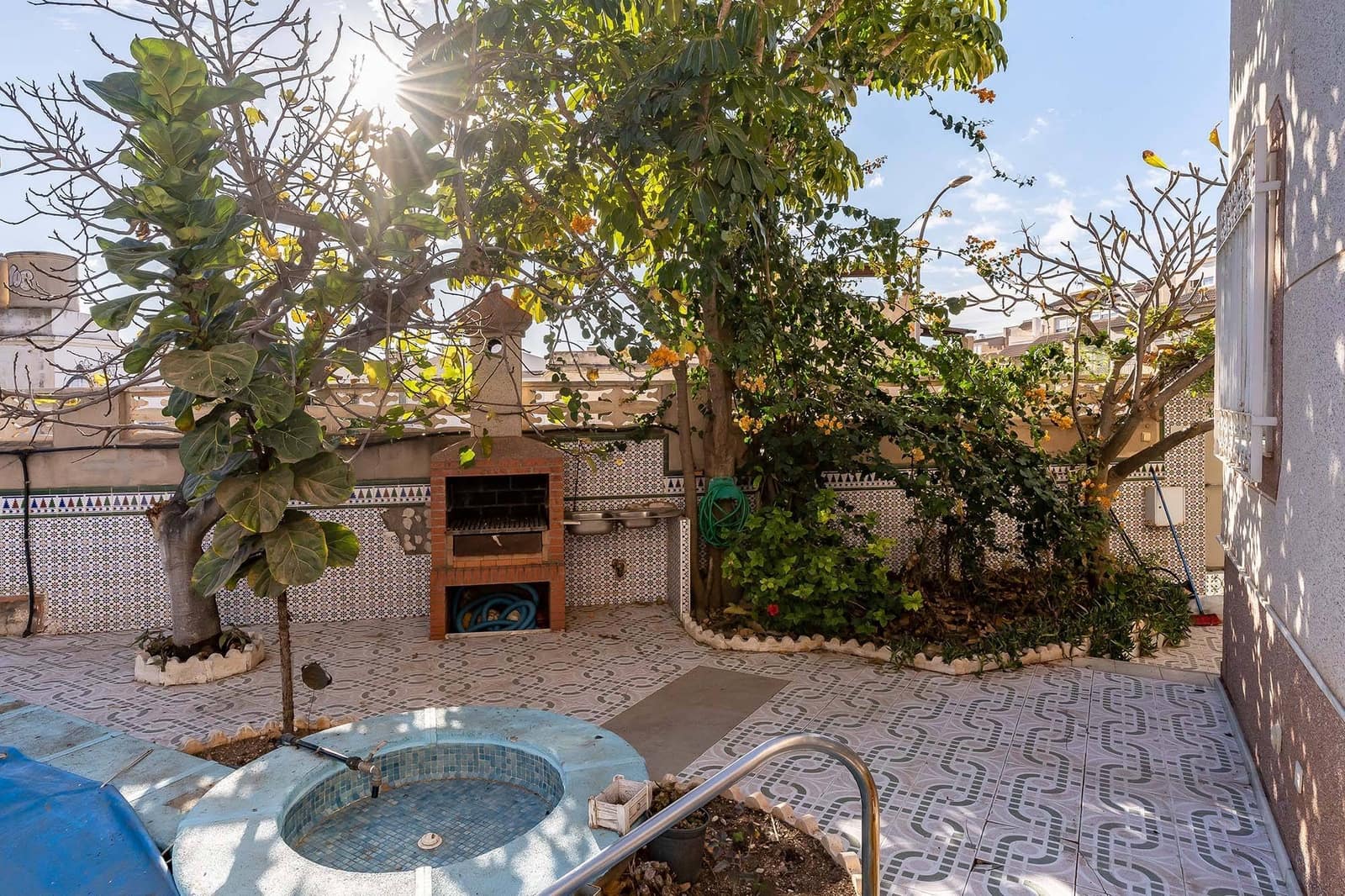 5 bedroom Villa for sale in Aguadulce (Almeria) with pool garage - € 420,000 (Ref: 8099801)