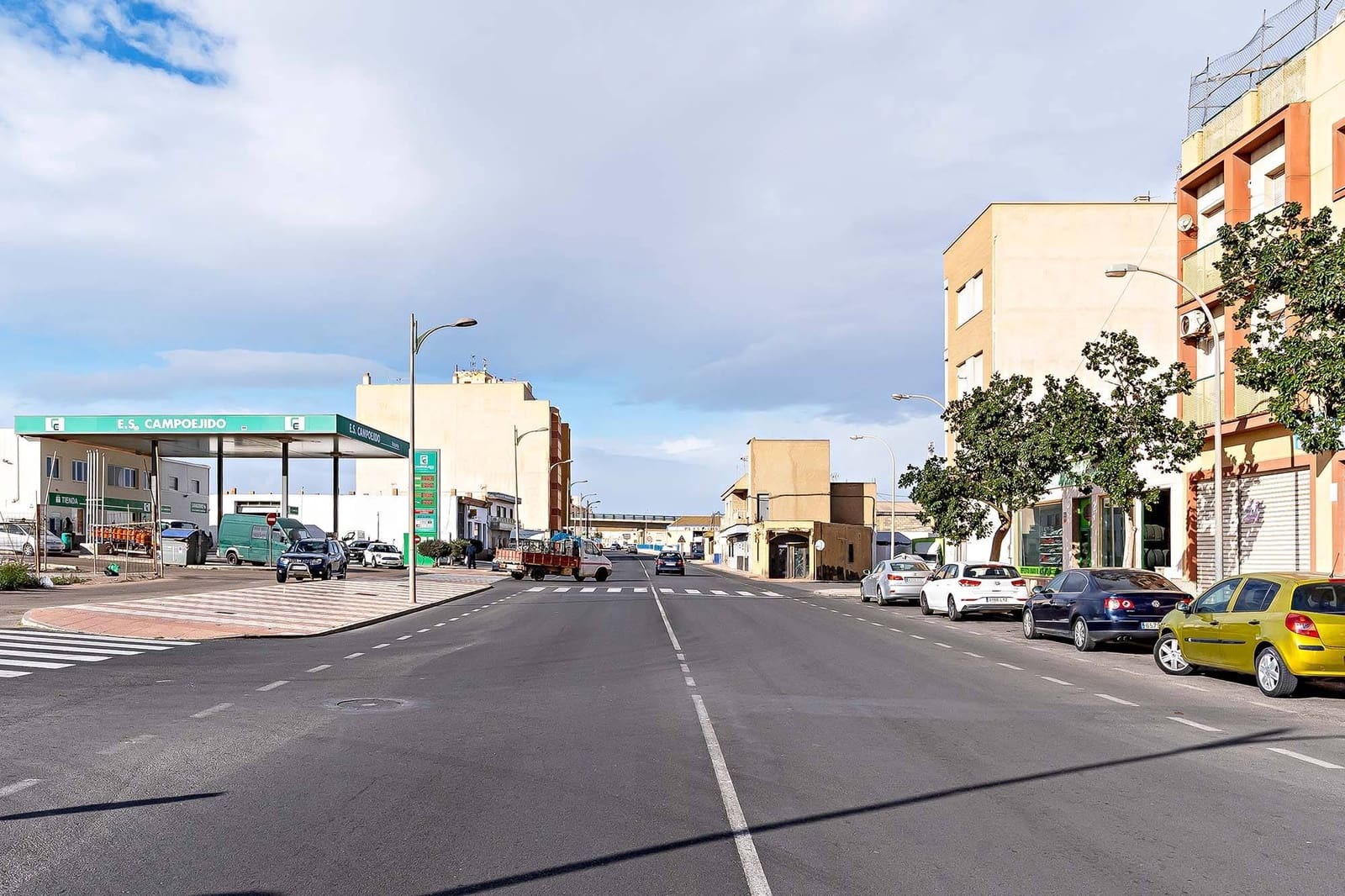 Erhverv til salg i Roquetas de Mar - € 70.000 (Ref: 8131202)