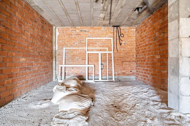 Kaupallinen myytävänä paikassa Roquetas de Mar - 70 000 € (Ref: 8131202)