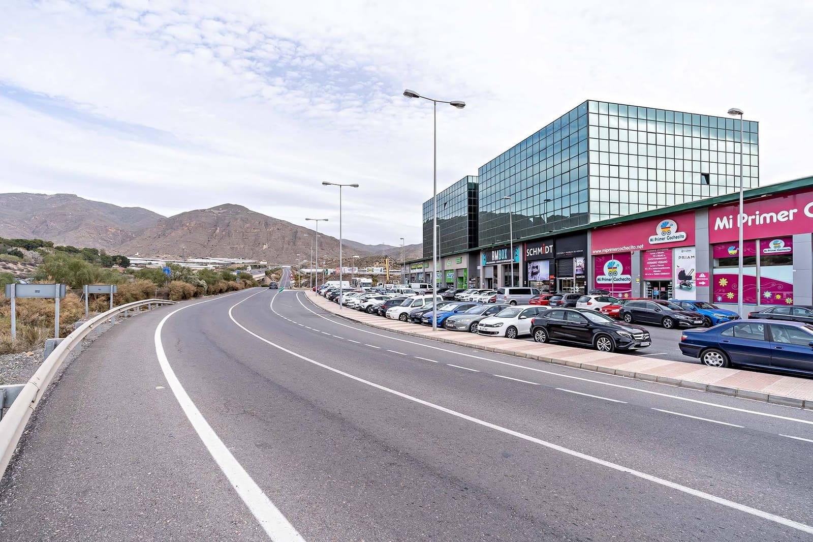 Kontor til salg i El Parador de las Hortichuelas - € 100.000 (Ref: 8152455)