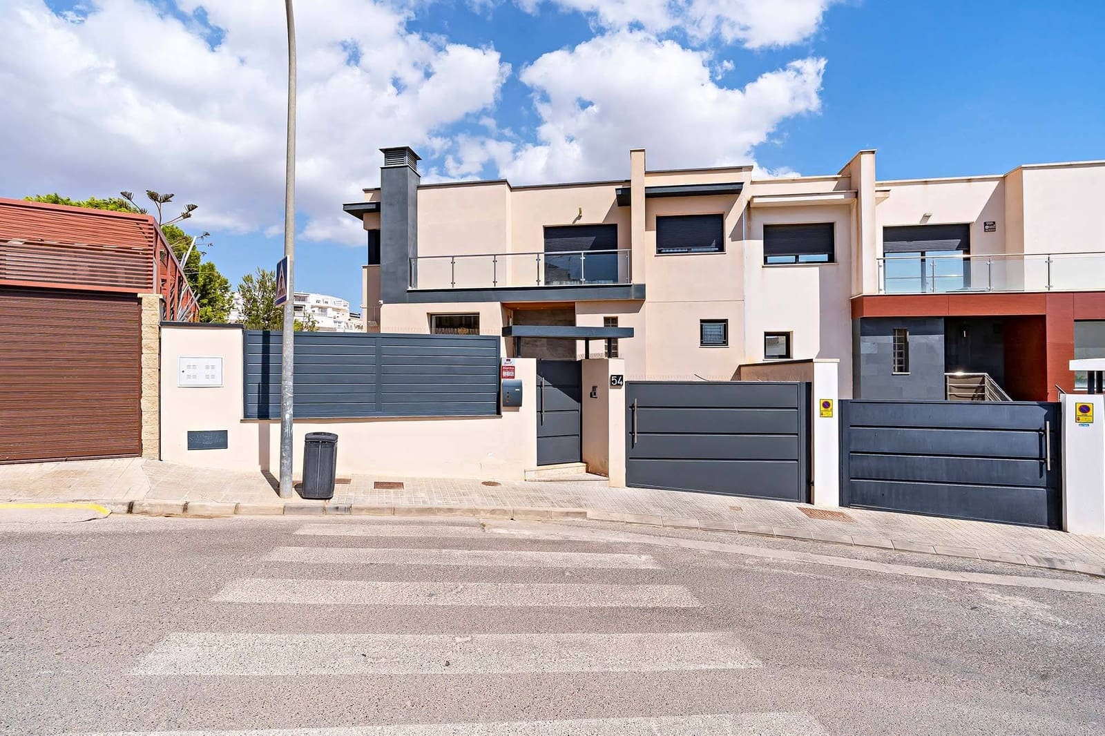 3 makuuhuone Rivitalo myytävänä paikassa Huercal de Almeria mukana uima-altaan - 580 000 € (Ref: 8533856)