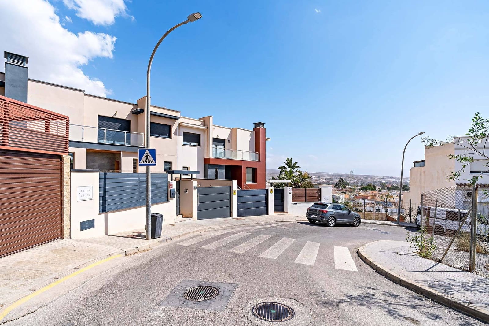 3 makuuhuone Rivitalo myytävänä paikassa Huercal de Almeria mukana uima-altaan - 580 000 € (Ref: 8533856)