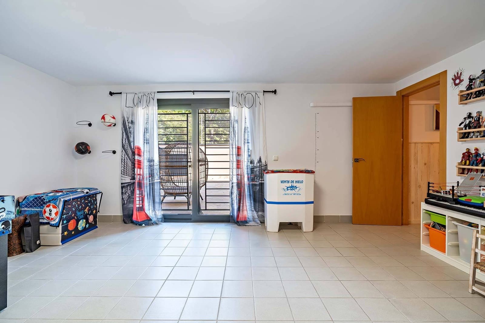 3 makuuhuone Rivitalo myytävänä paikassa Huercal de Almeria mukana uima-altaan - 580 000 € (Ref: 8533856)