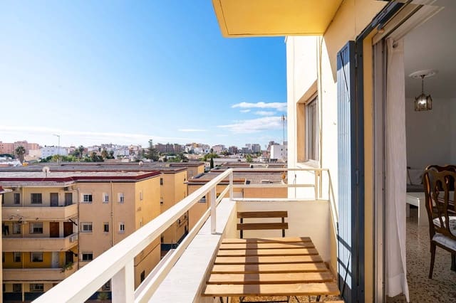3 soveværelse Lejlighed til leje i Almería by - € 800 (Ref: 8589163)
