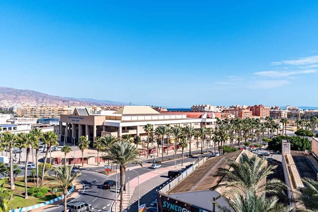 1 soverom Leilighet til salgs i Roquetas de Mar med garasje - € 119 000 (Ref: 8766986)