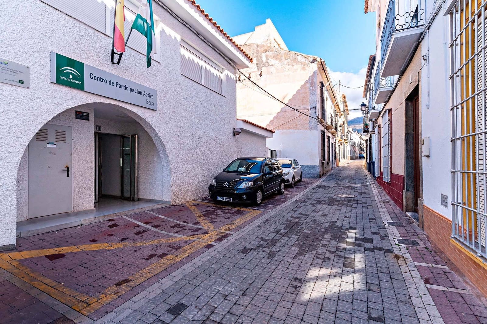 10 soveværelse Byhus til salg i Berja med garage - € 265.000 (Ref: 8789662)