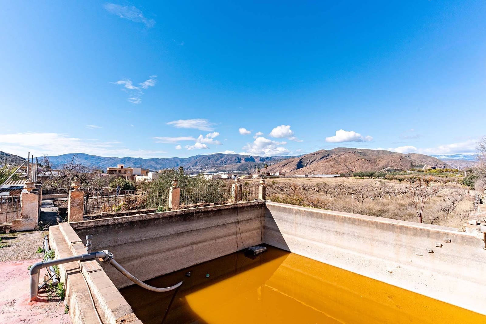 10 soveværelse Byhus til salg i Berja med garage - € 265.000 (Ref: 8789662)