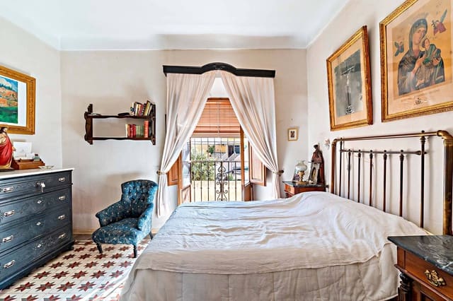 10 soveværelse Byhus til salg i Berja med garage - € 265.000 (Ref: 8789662)