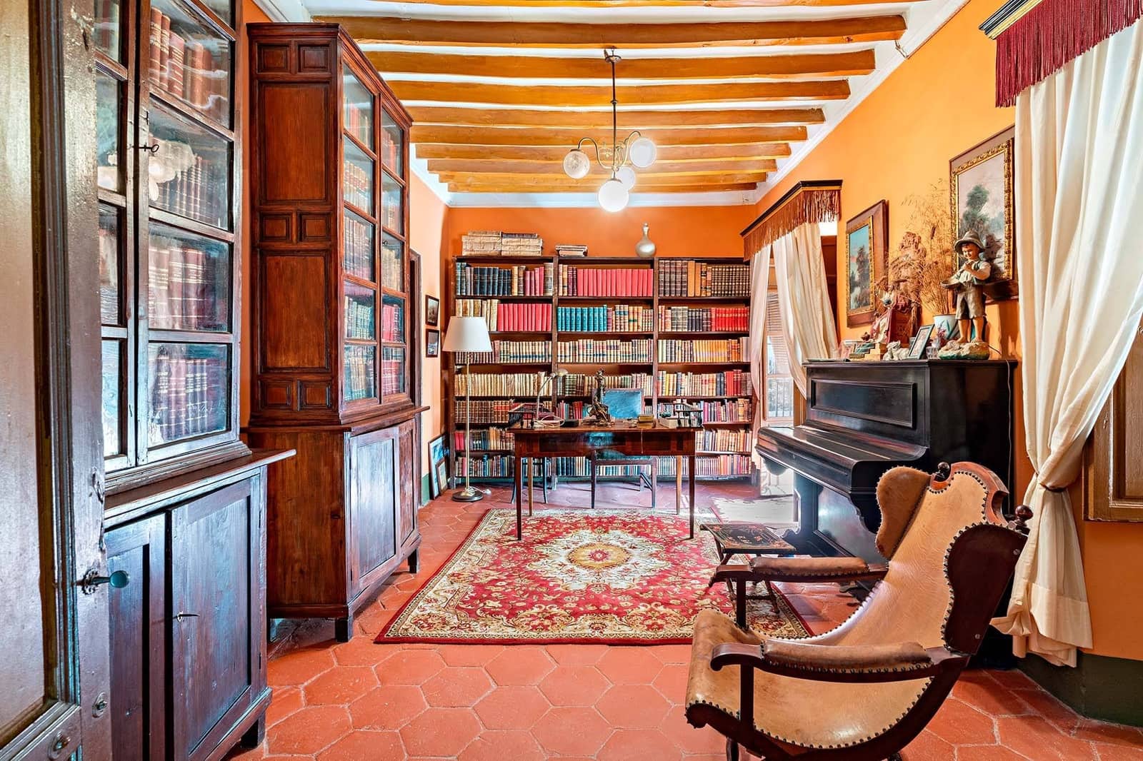 10 soveværelse Byhus til salg i Berja med garage - € 265.000 (Ref: 8789662)