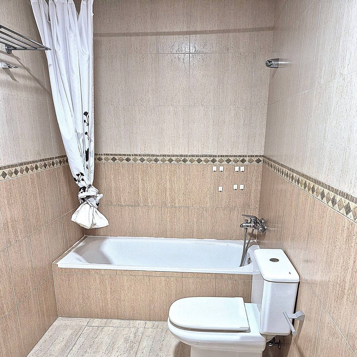 3 bedroom Flat for sale in El Ejido - € 97,000 (Ref: 8792617)