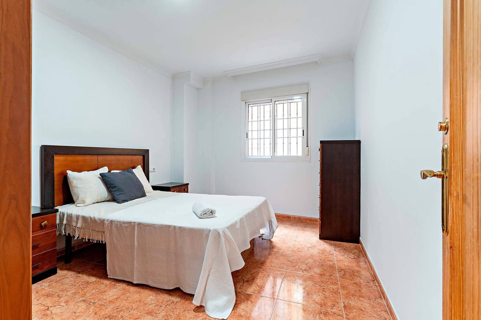 3 soveværelse Lejlighed til salg i Almeria by - € 180.000 (Ref: 8880039)