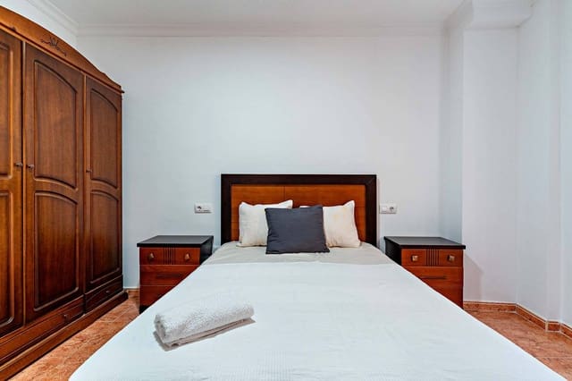 Apartamento de 3 habitaciones en Almería ciudad en venta - 180.000 € (Ref: 8880039)