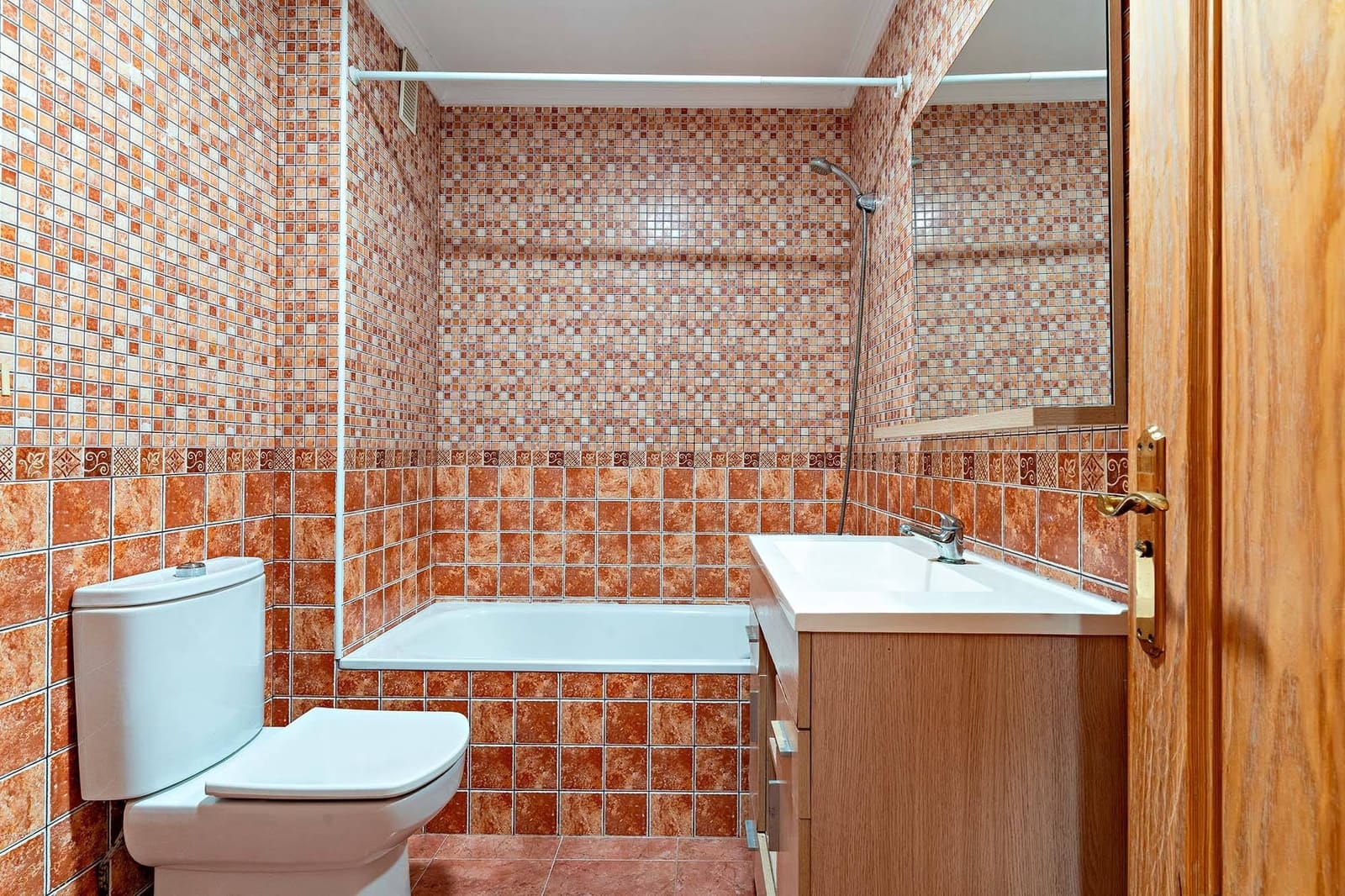 3 bedroom Apartment for sale in Almeria city - € 180,000 (Ref: 8880039)