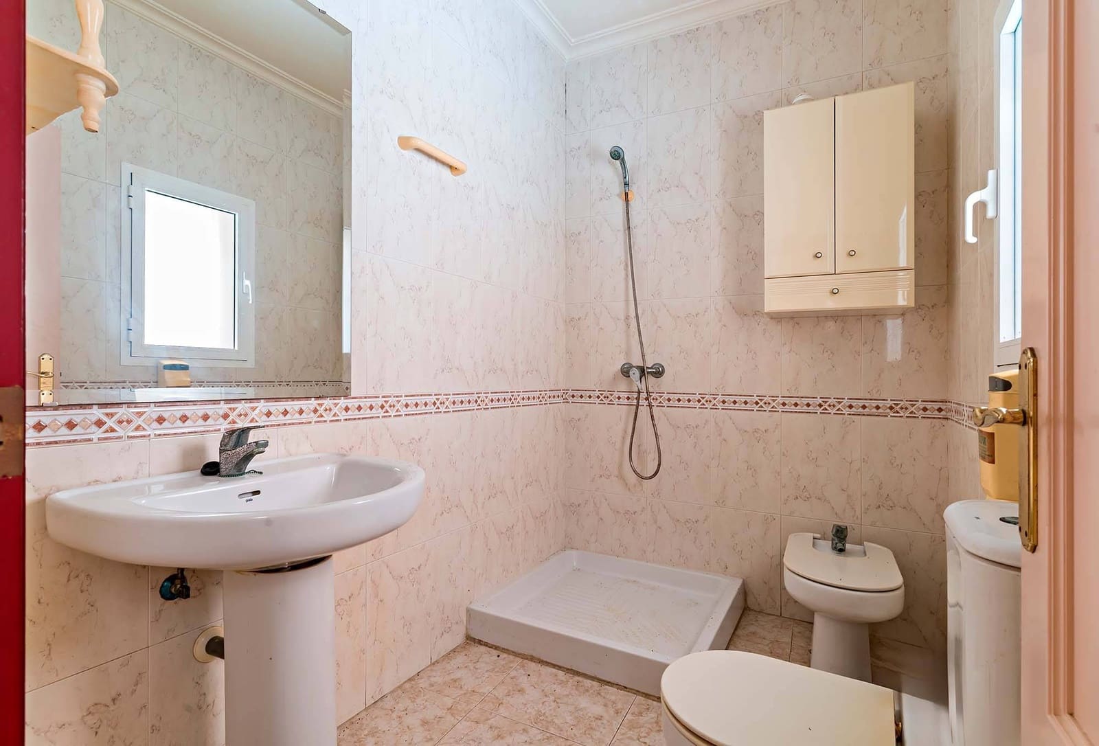 7 soveværelse Lejlighed til salg i Aguadulce (Almeria) - € 350.000 (Ref: 8941501)