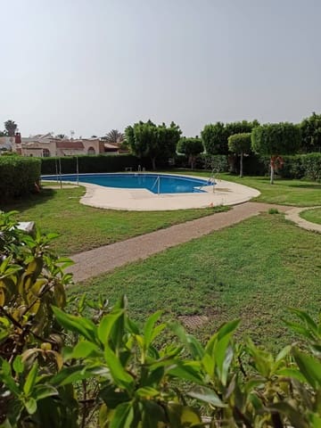 3 soveværelse Villa til salg i Retamar, Almería by med swimmingpool garage - € 375.000 (Ref: 8982637)