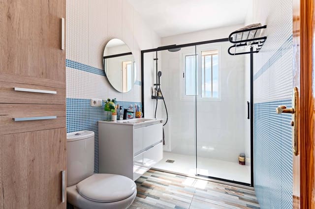 3 soverom Penthouse til salgs i Roquetas de Mar med garasje - € 170 000 (Ref: 8985940)