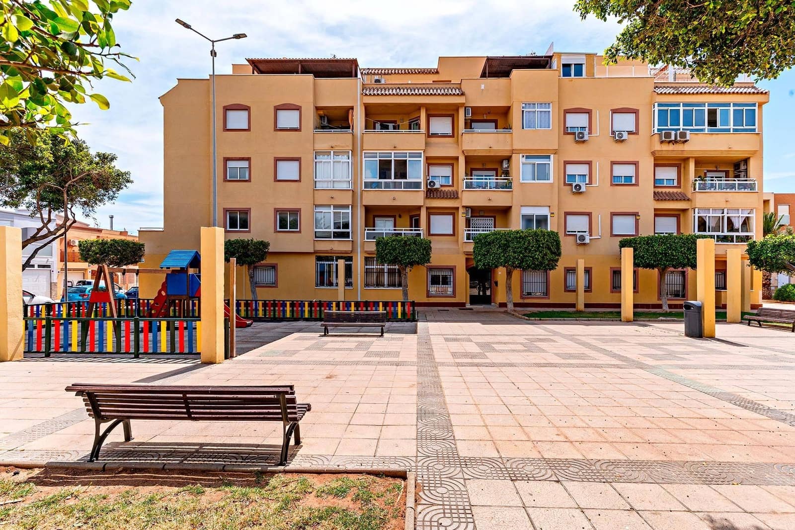 3 sypialnia Penthouse na sprzedaż w Roquetas de Mar z garażem - 170 000 € (Ref: 8985940)