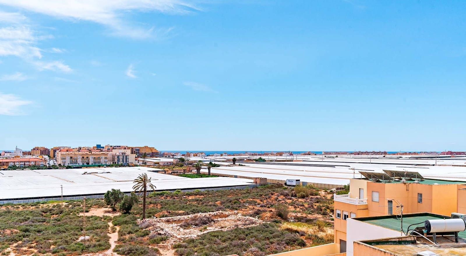 3 sovrum Takvåning till salu i Roquetas de Mar med garage - 170 000 € (Ref: 8985940)