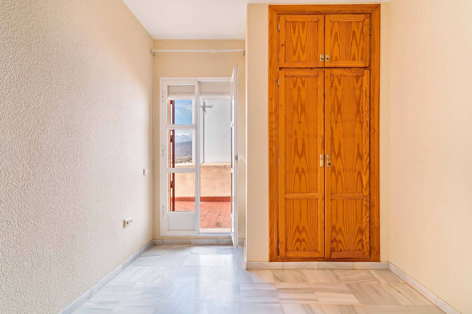 3 soveværelse Lejlighed til salg i Gador med garage - € 195.000 (Ref: 8994118)