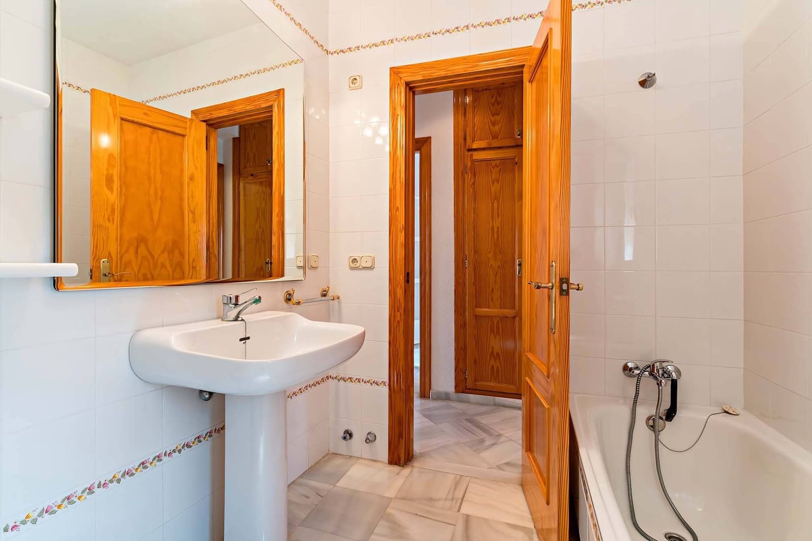 3 soverom Leilighet til salgs i Gador med garasje - € 195 000 (Ref: 8994118)