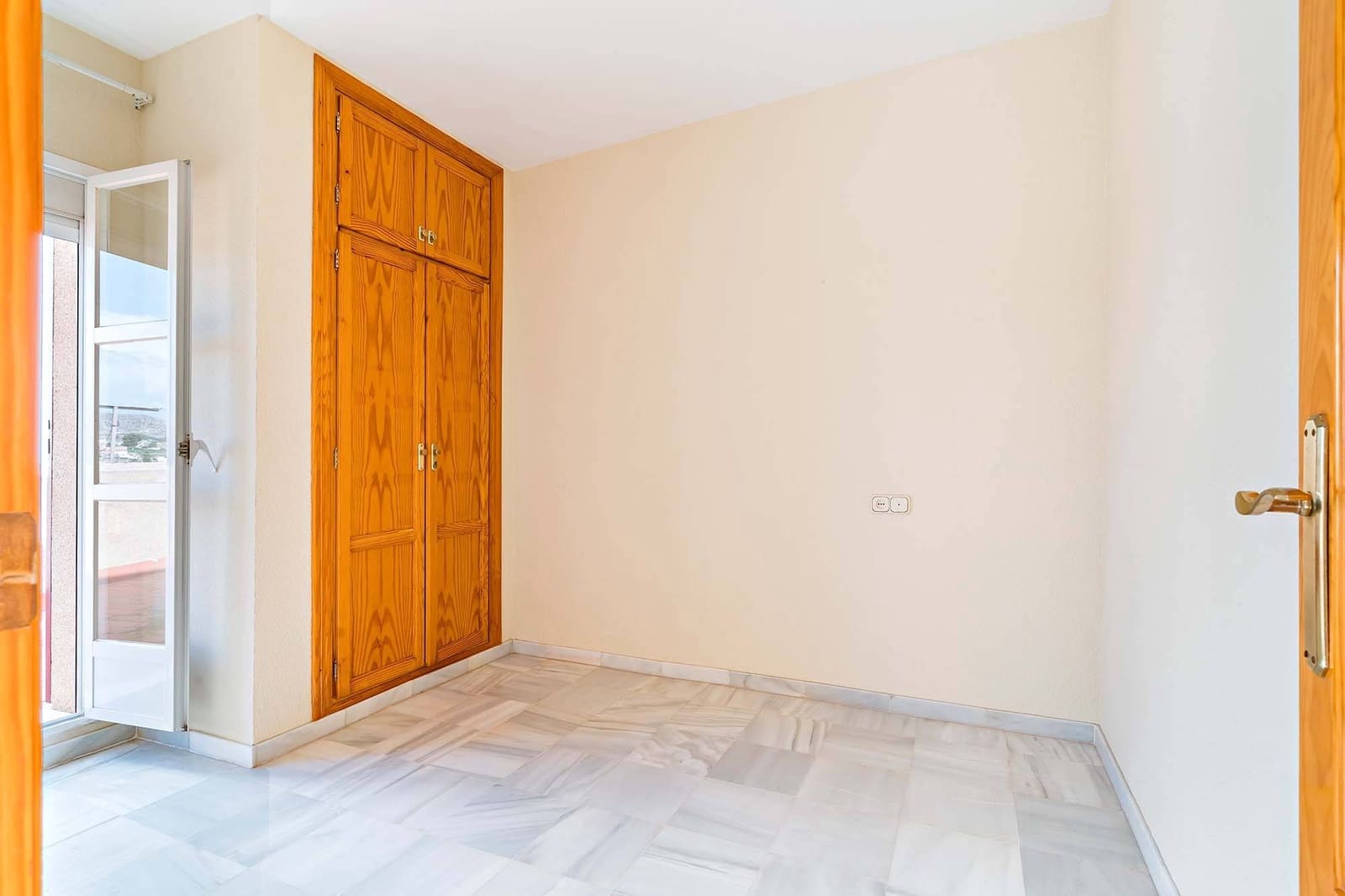 3 soverom Leilighet til salgs i Gador med garasje - € 195 000 (Ref: 8994118)