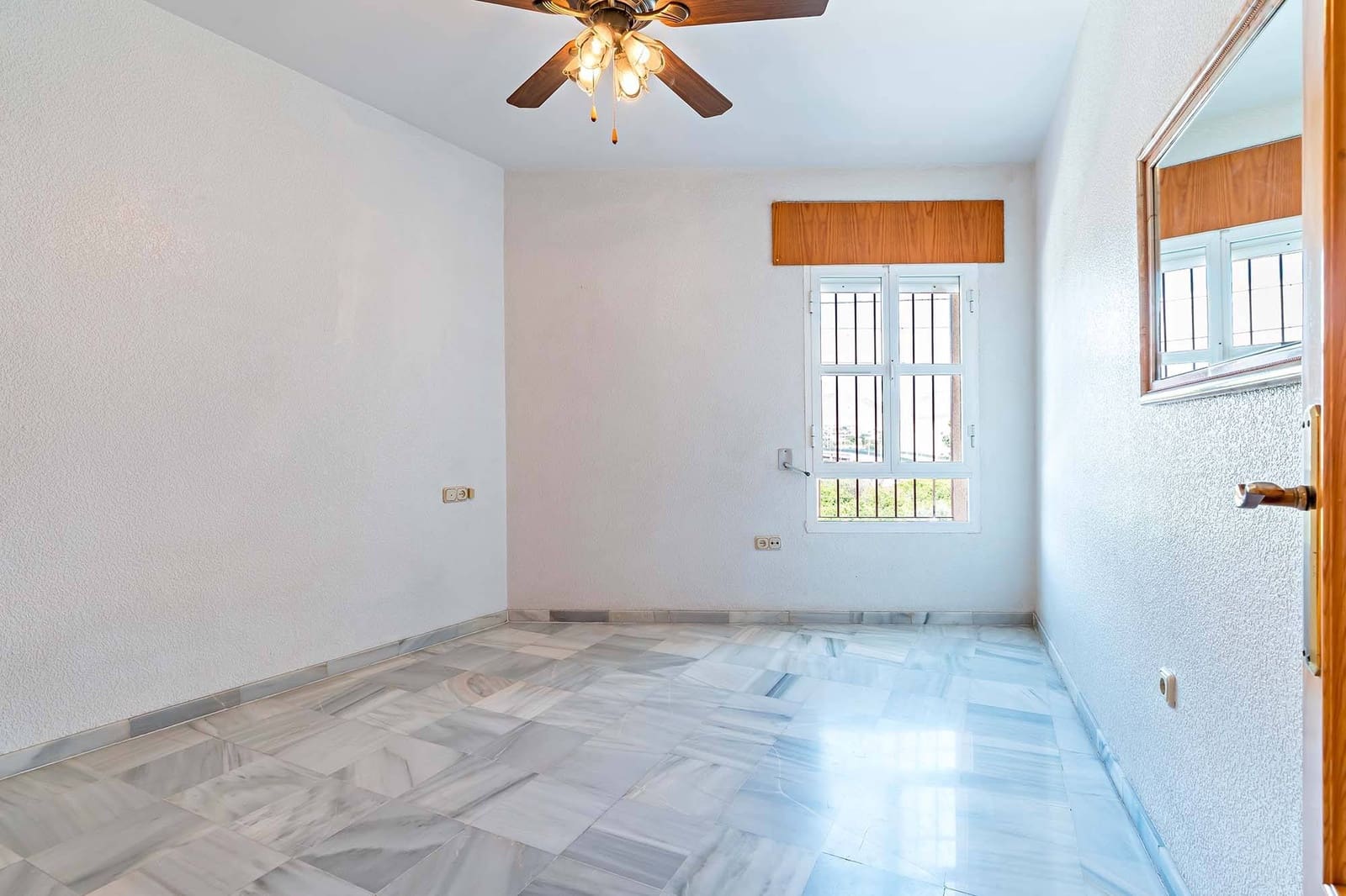 3 soverom Leilighet til salgs i Gador med garasje - € 195 000 (Ref: 8994118)