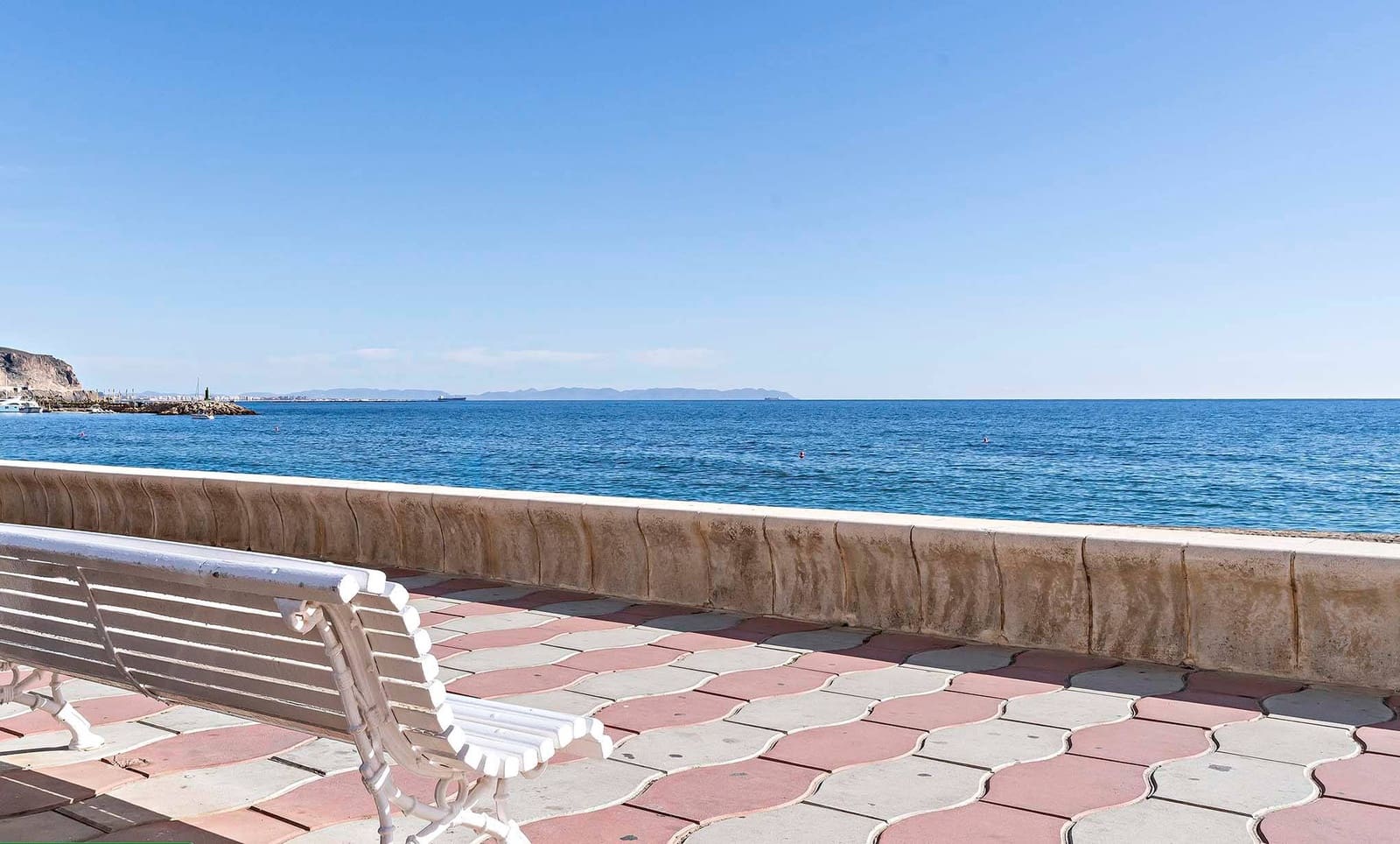 Piso de 3 habitaciones en Aguadulce (Almeria) en venta - 126.000 € (Ref: 9018174)