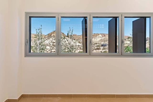 Oficina en Huércal de Almería en alquiler - 550 € (Ref: 9034418)