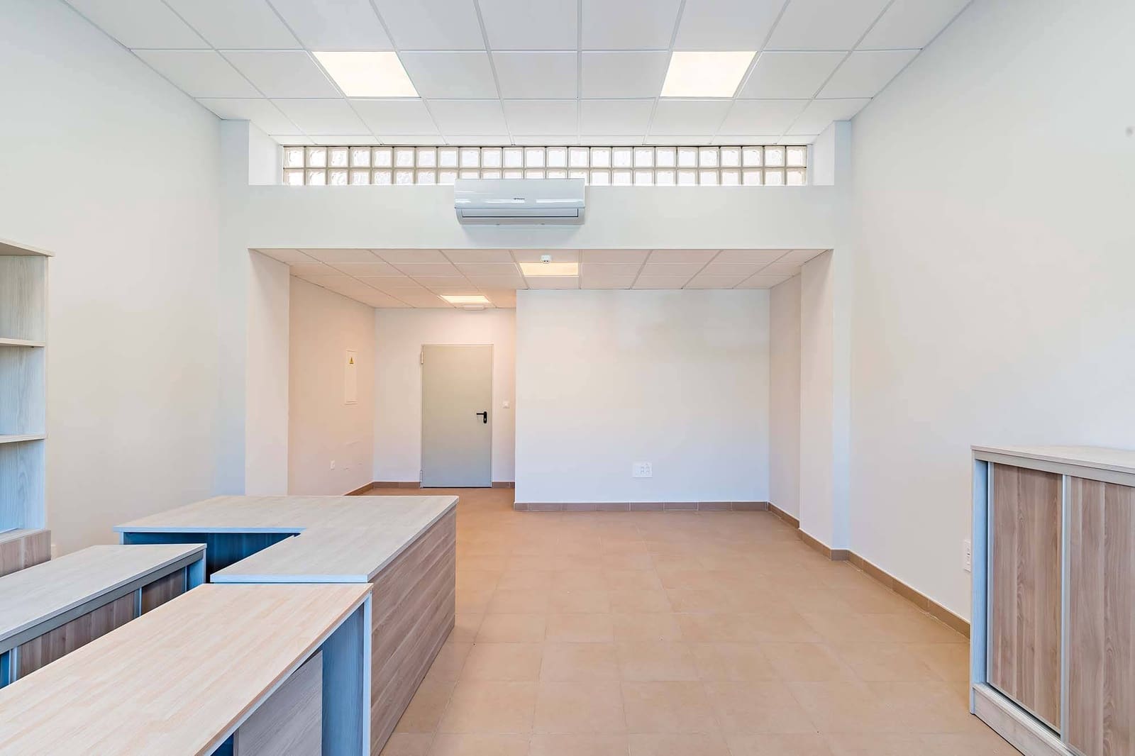 Kontor att hyra i Huercal de Almeria - 550 € (Ref: 9034418)