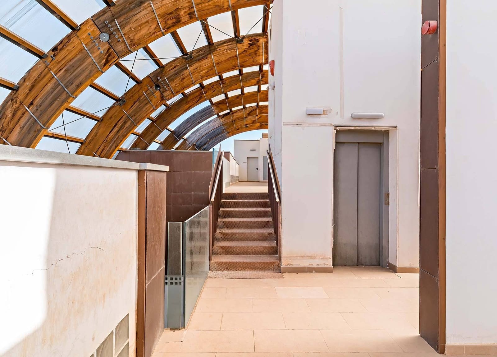 Kontor att hyra i Huercal de Almeria - 550 € (Ref: 9034418)