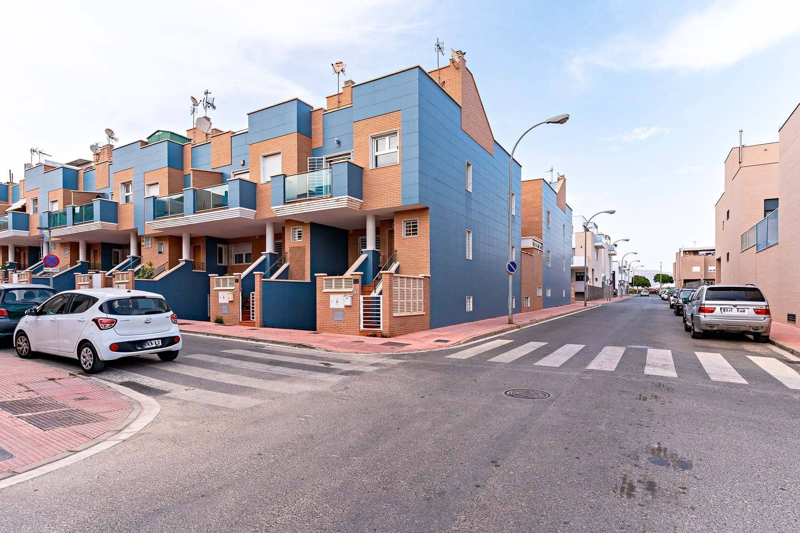 5 soveværelse Rækkehus til salg i Almeria by med garage - € 360.000 (Ref: 9073323)