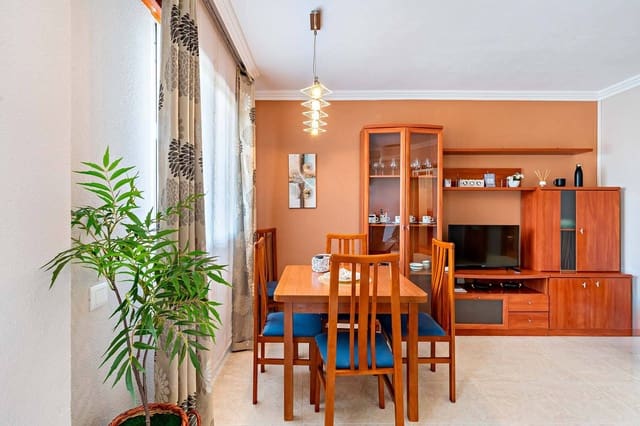 2 soveværelse Lejlighed til leje i Almería by - € 750 (Ref: 9130324)