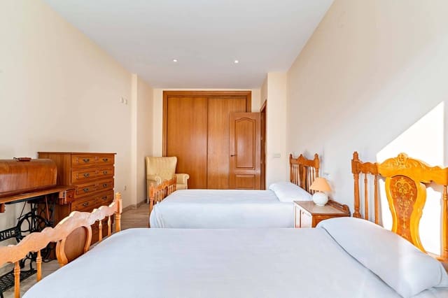 4 soverom Leilighet til salgs i Albuñol med garasje - € 210 000 (Ref: 9134336)