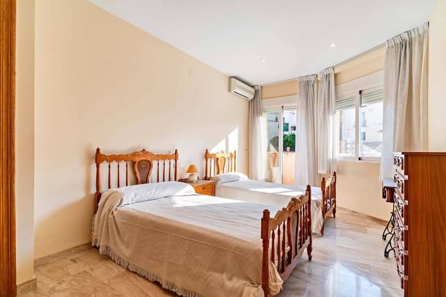 4 soverom Leilighet til salgs i Albuñol med garasje - € 210 000 (Ref: 9134336)