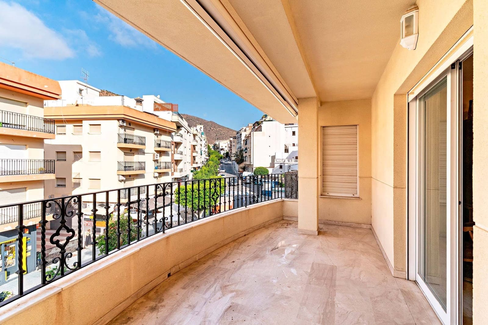 4 soverom Leilighet til salgs i Albunol med garasje - € 210 000 (Ref: 9134336)