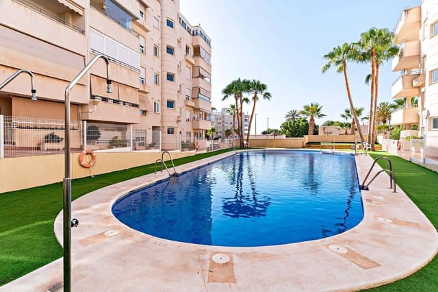 1 makuuhuone Huoneisto myytävänä paikassa Aguadulce (Almeria), Roquetas de Mar mukana uima-altaan 
autotalli - 169 000 € (Ref: 9137032)