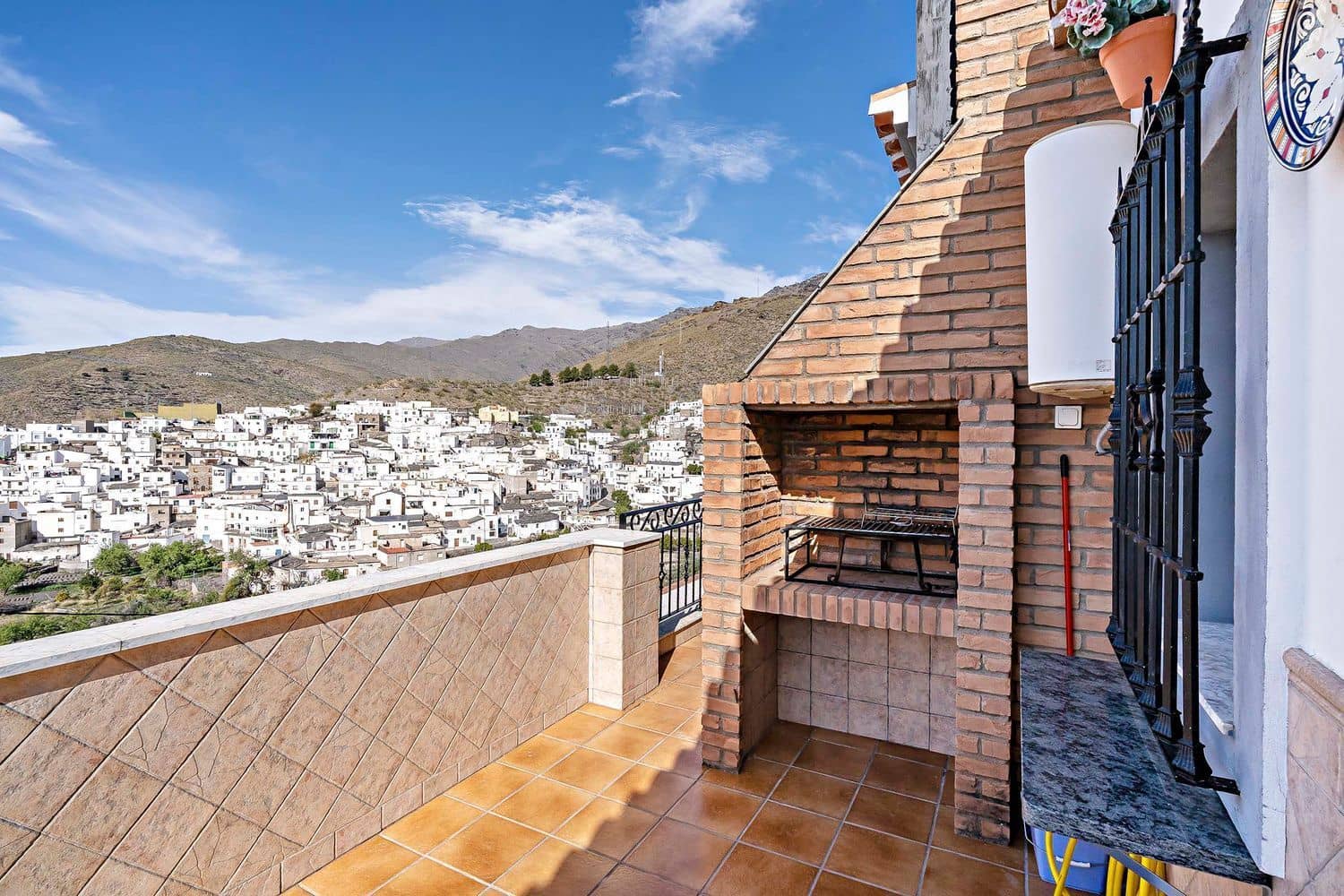 2 bedroom Flat for sale in Velefique - € 110,000 (Ref: 9137033)