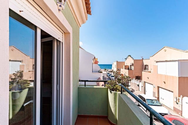 4 soveværelse Rækkehus til salg i Almería by med garage - € 280.000 (Ref: 9145443)