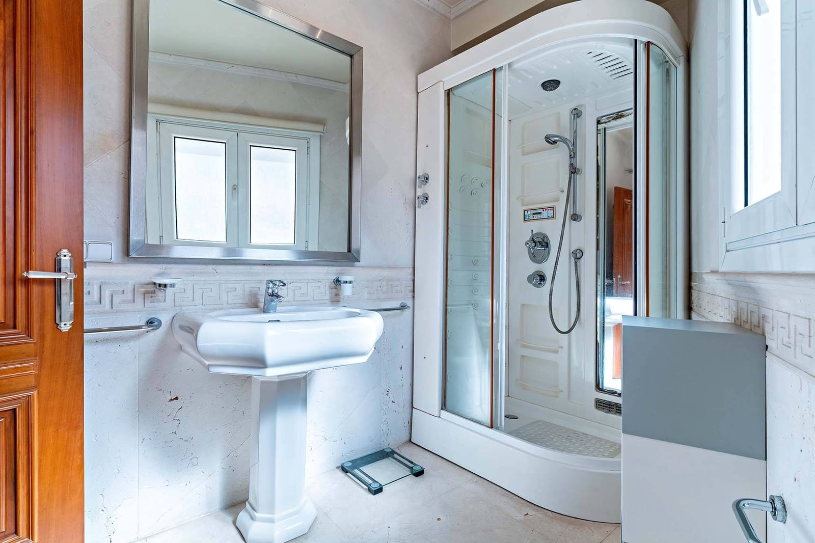 4 soveværelse Penthouse til leje i Almeria by - € 1.900 (Ref: 9149196)